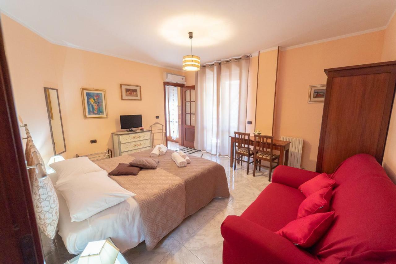 La Rosa - Elegant Rooms Sassari Esterno foto