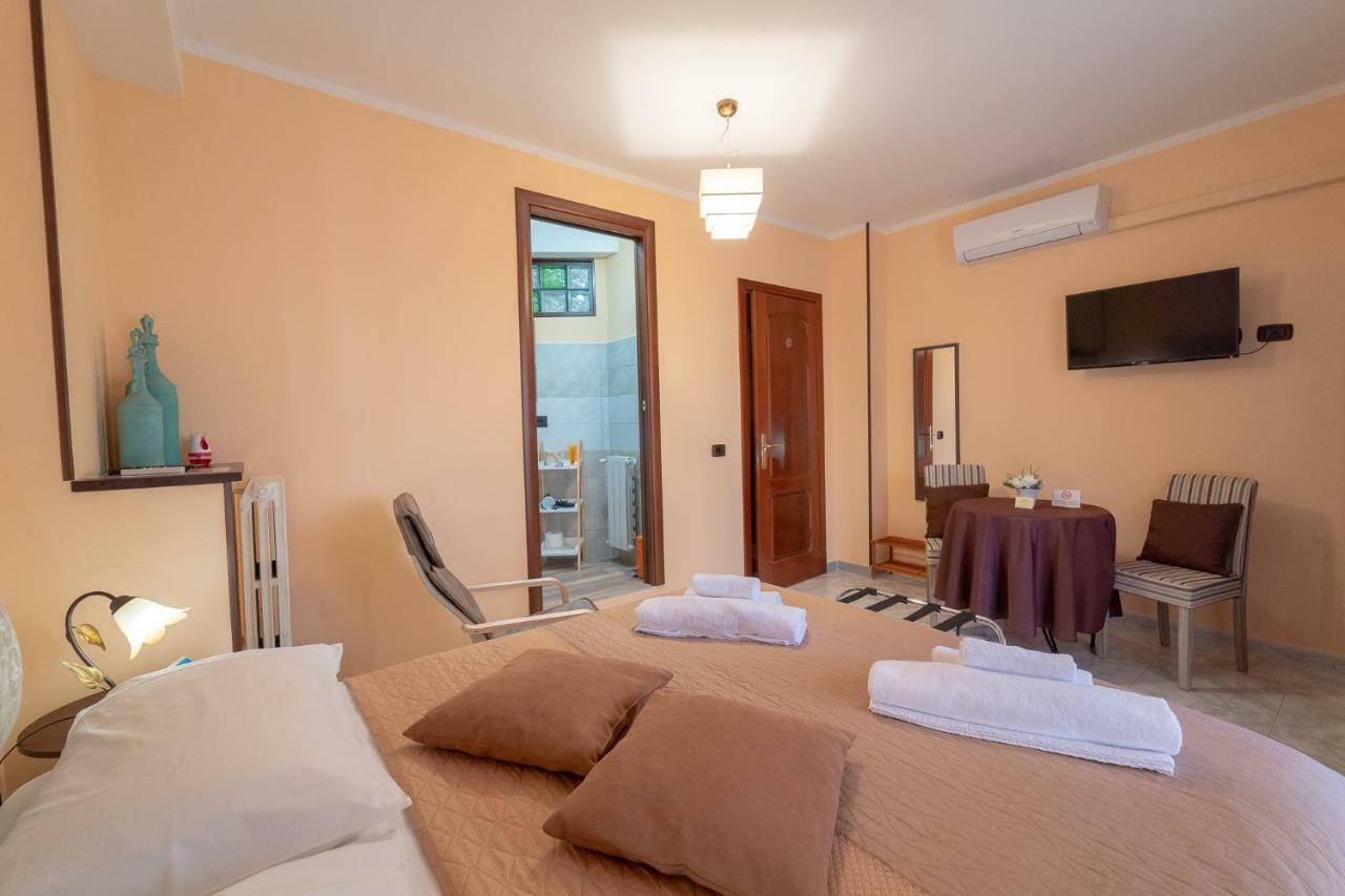 La Rosa - Elegant Rooms Sassari Esterno foto