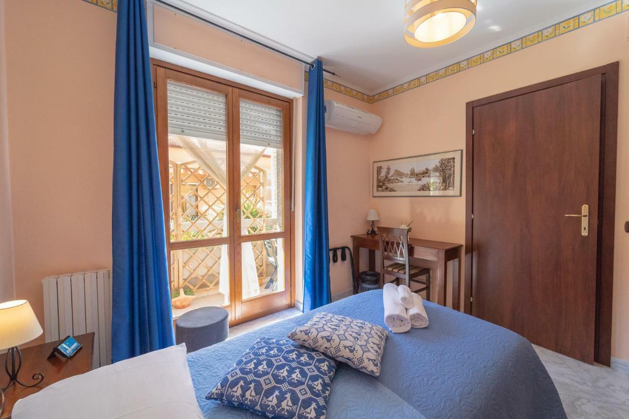 La Rosa - Elegant Rooms Sassari Esterno foto