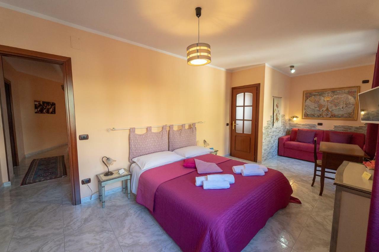 La Rosa - Elegant Rooms Sassari Esterno foto