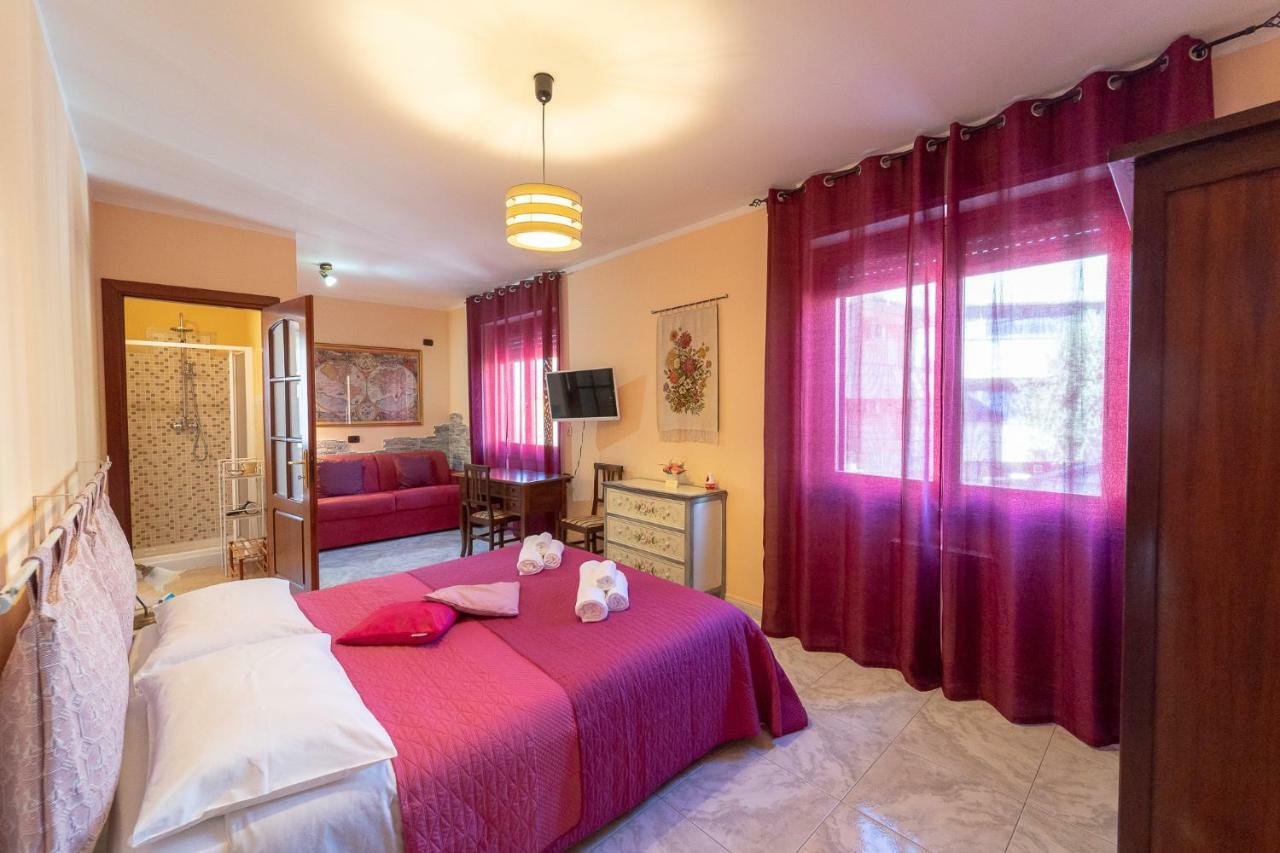 La Rosa - Elegant Rooms Sassari Esterno foto