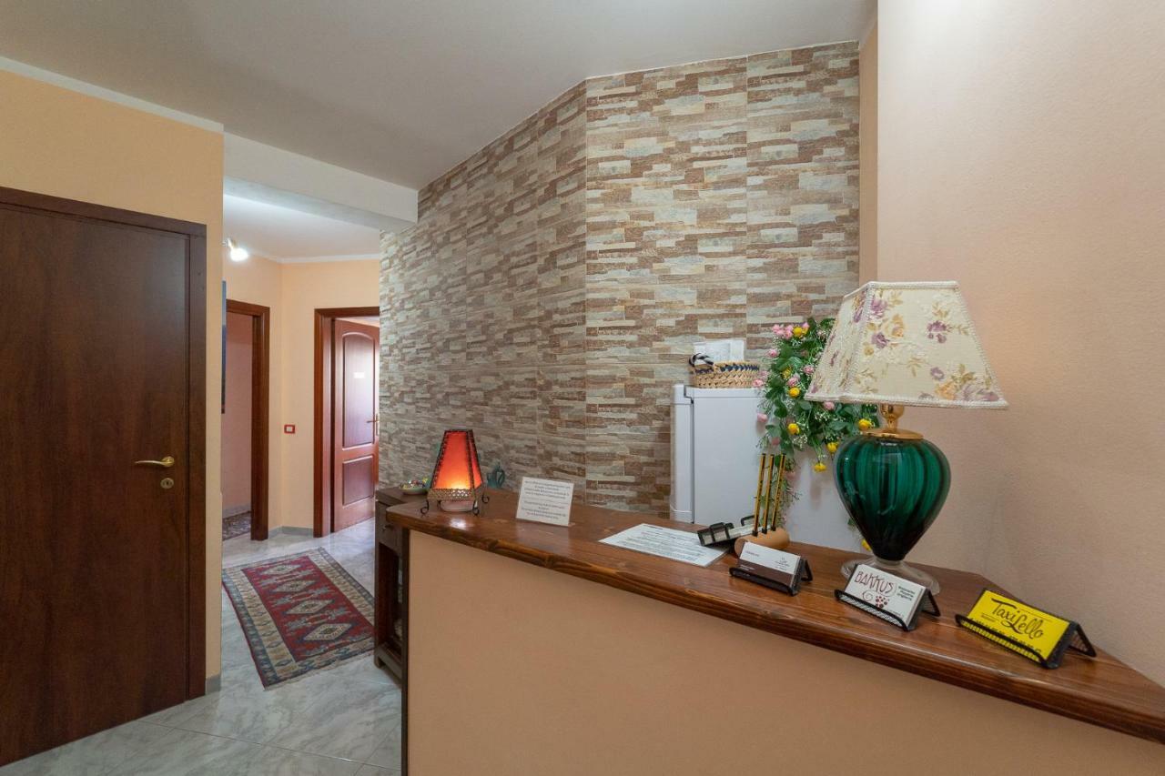 La Rosa - Elegant Rooms Sassari Esterno foto